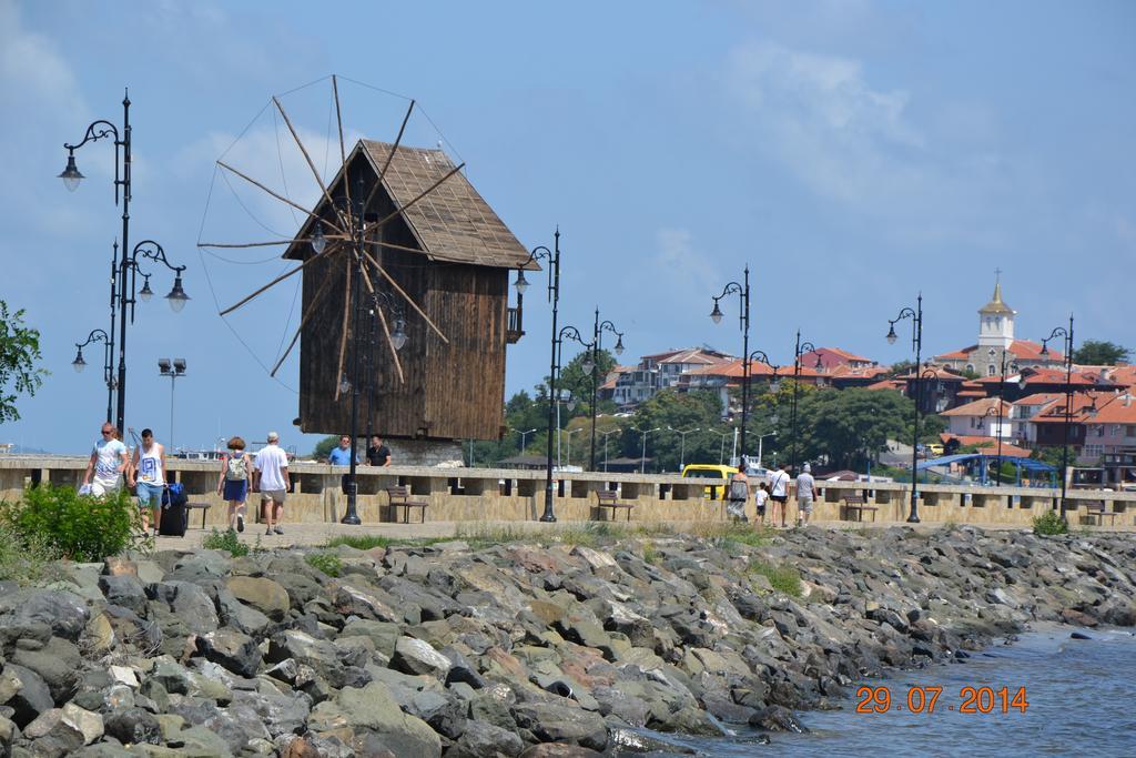 Nirvana Guest House Nesebar Exterior photo